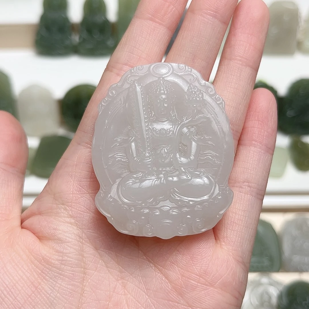 和田玉颈饰未镶嵌周***花