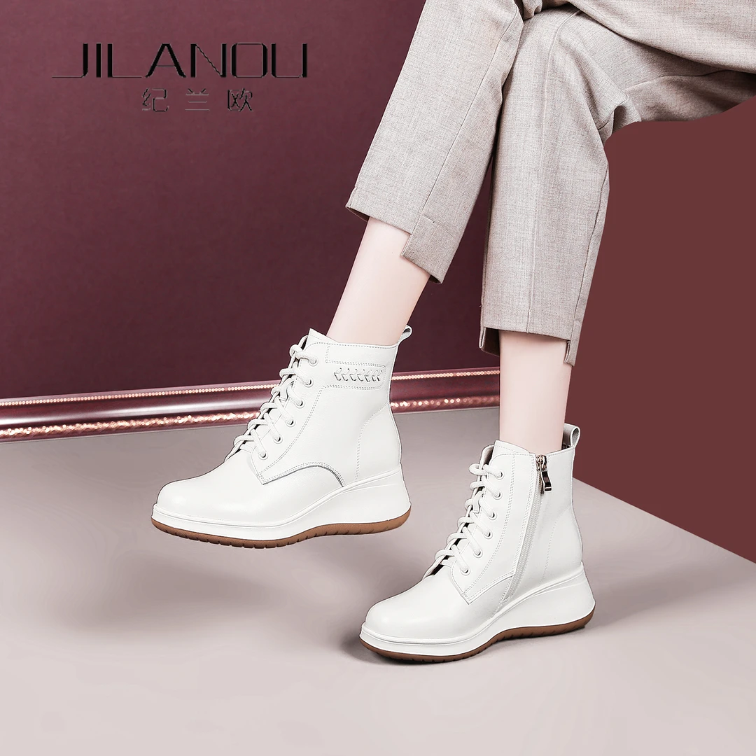 真皮厚底马丁靴女2025冬新款坡跟妈妈鞋头层牛皮短靴软底加绒靴子