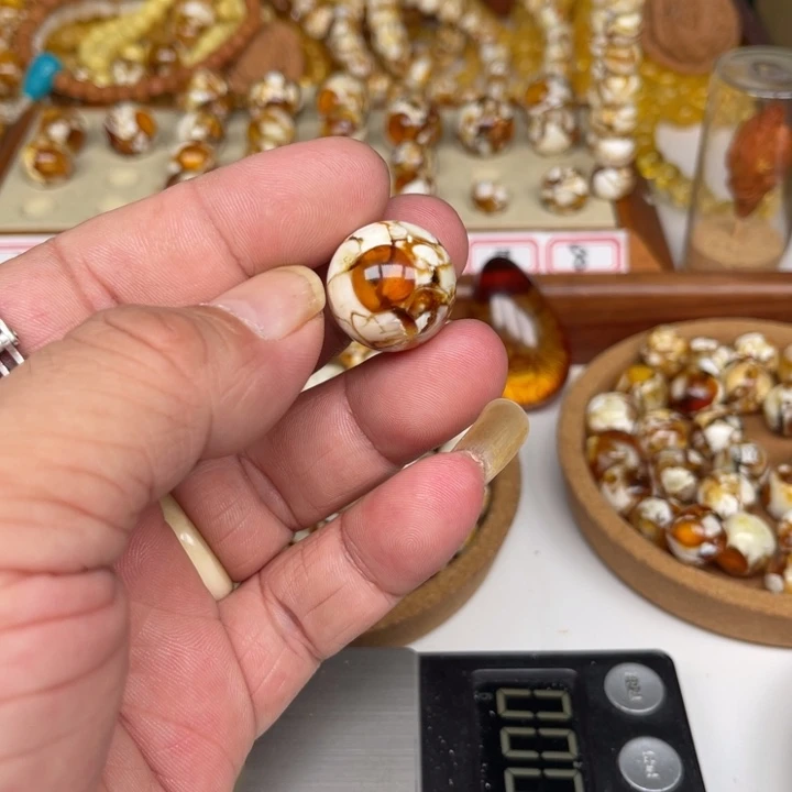 琥珀裸石未镶嵌悲*25号