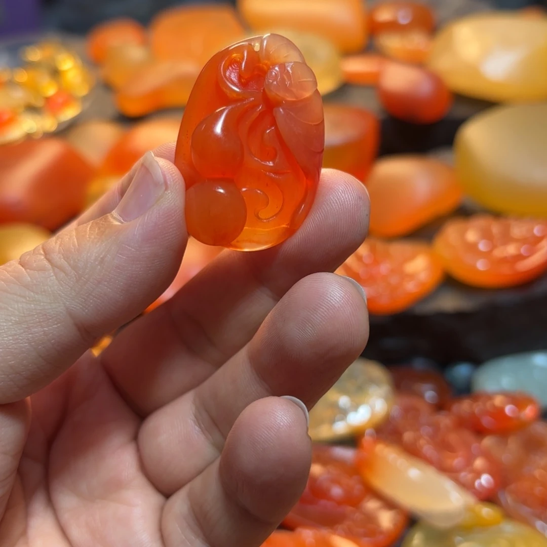 石英质玉挂件未镶嵌微*尘