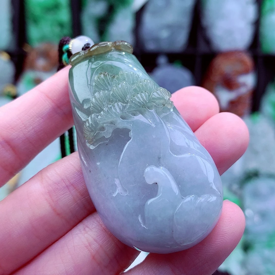 翡翠未镶嵌颈饰挂件