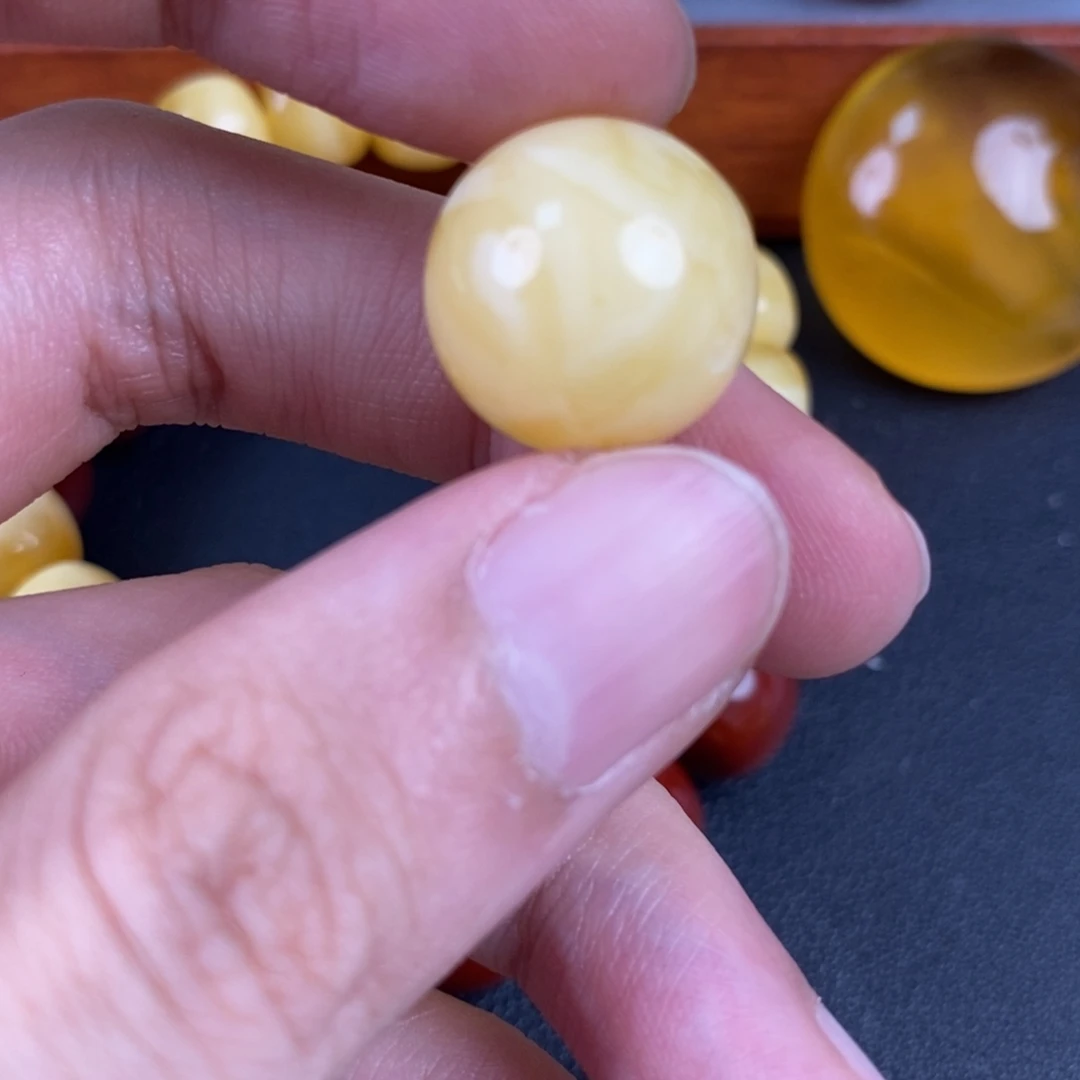 琥珀未镶嵌裸石微瑕63