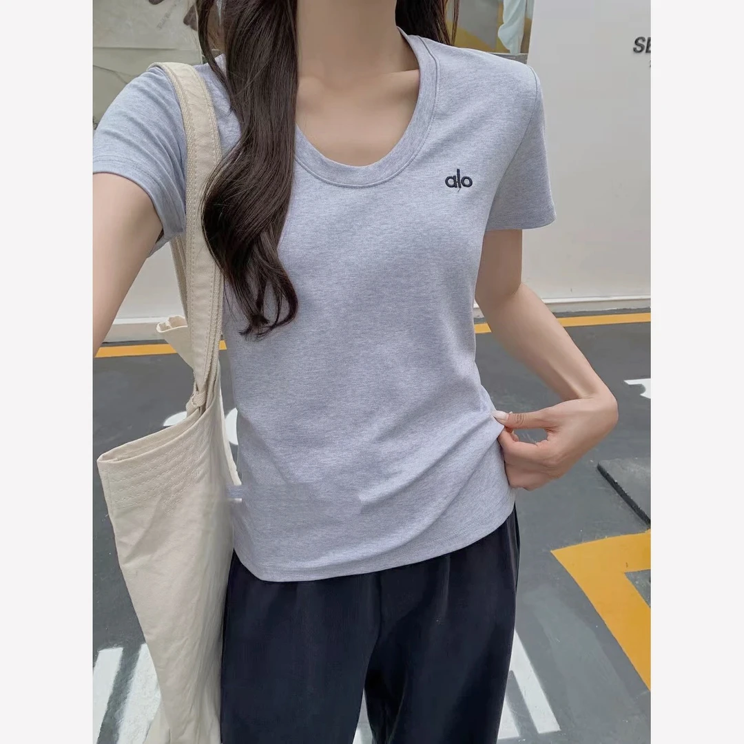 2025夏季新款爆款短袖t恤女简约ins辣妹风百搭显瘦休闲汤勺领上衣