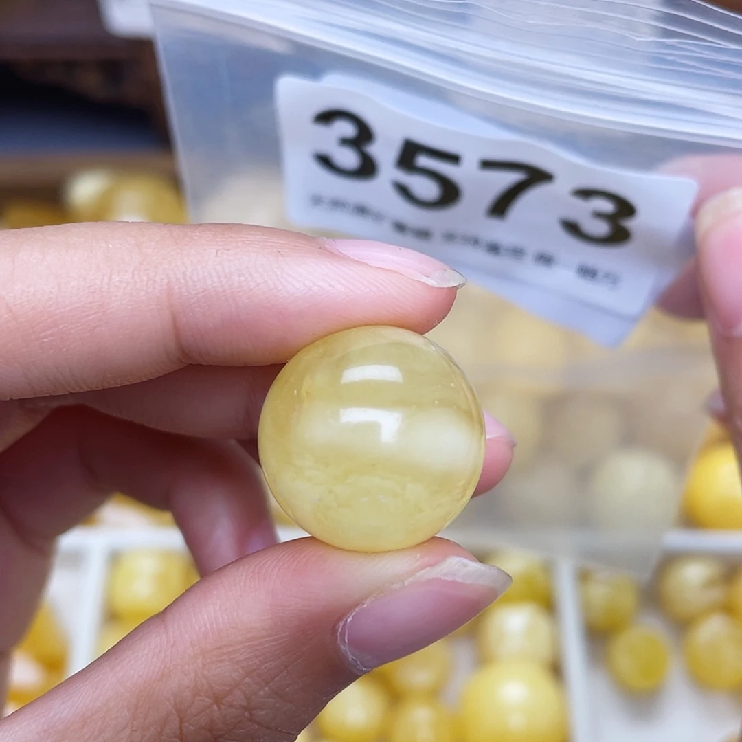 蜜蜡未镶嵌珠宝奇石粉18.6