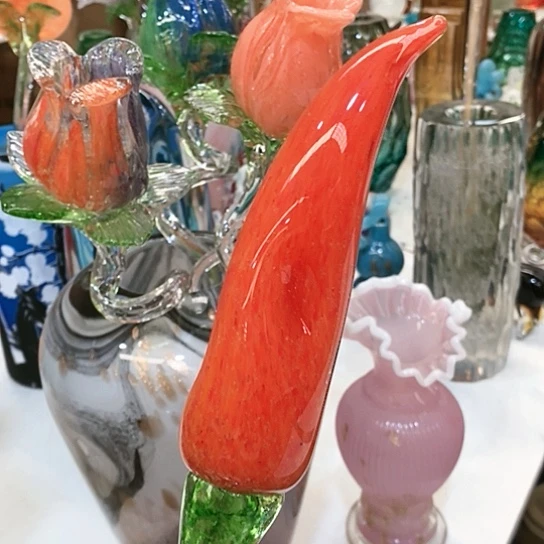 琉璃花瓶高45厘米宽9厘米