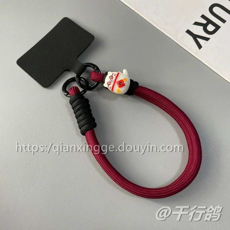 立体公仔招财卡通猫红色手机短挂绳防摔手腕绳适用相机创意手绳女