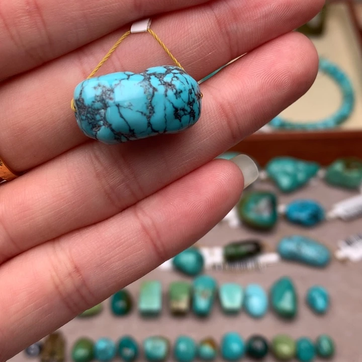 绿松石未镶嵌珠宝奇石