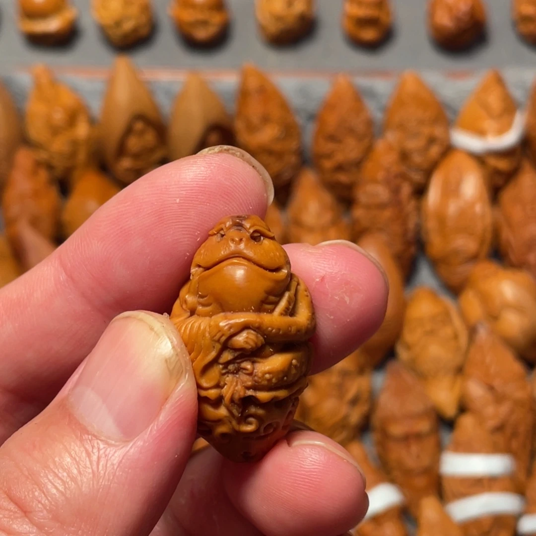 手串/手链橄榄核金蟾大侠