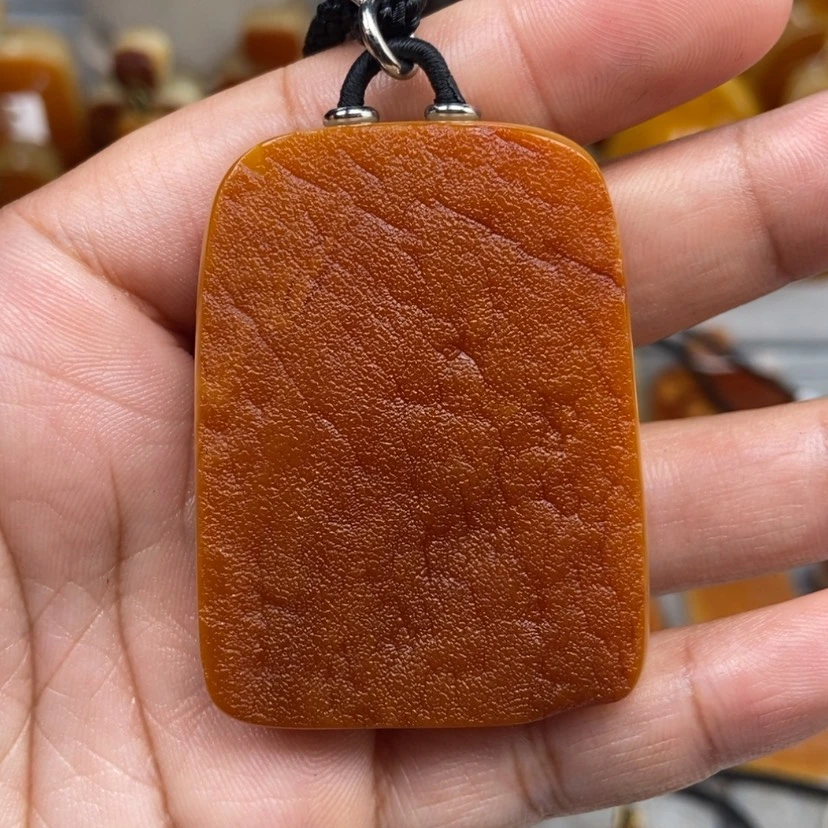 【闪购商品】琥珀颈饰未镶嵌