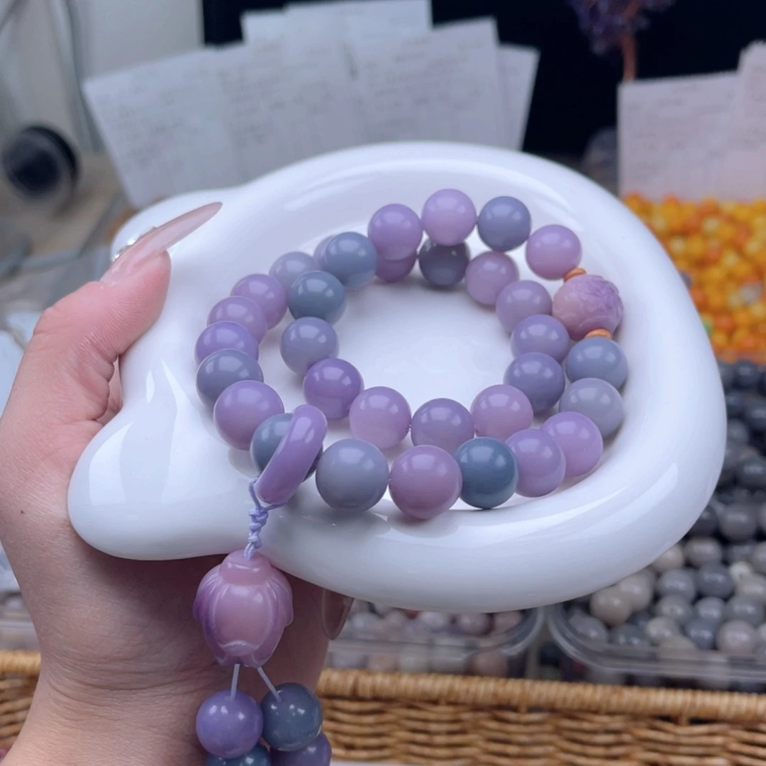 白玉菩提吊坠q12.75mm110颗。紫玉