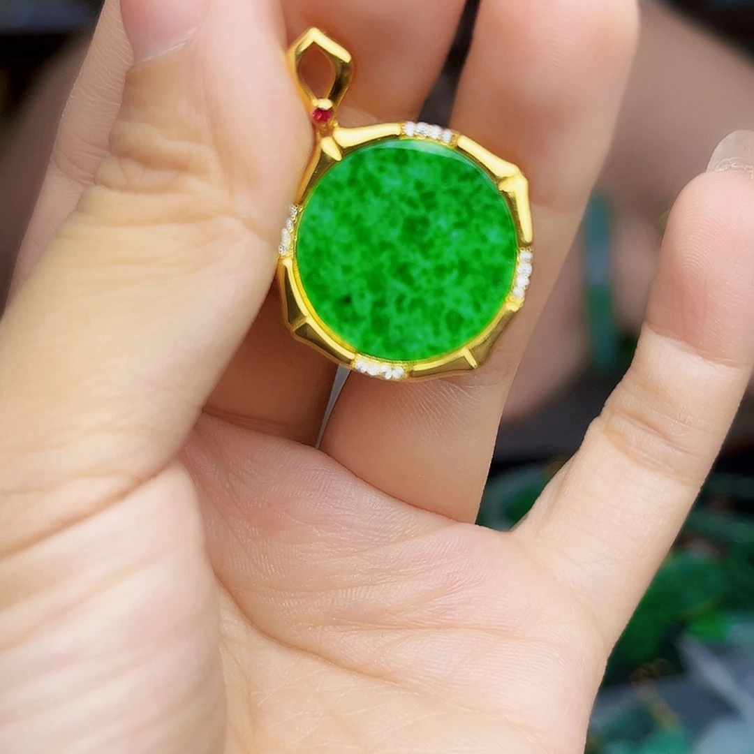 翡翠银S925镶嵌颈饰多样性