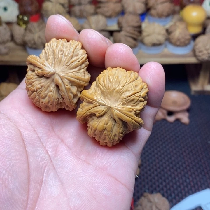 ****安文玩核桃把件文玩