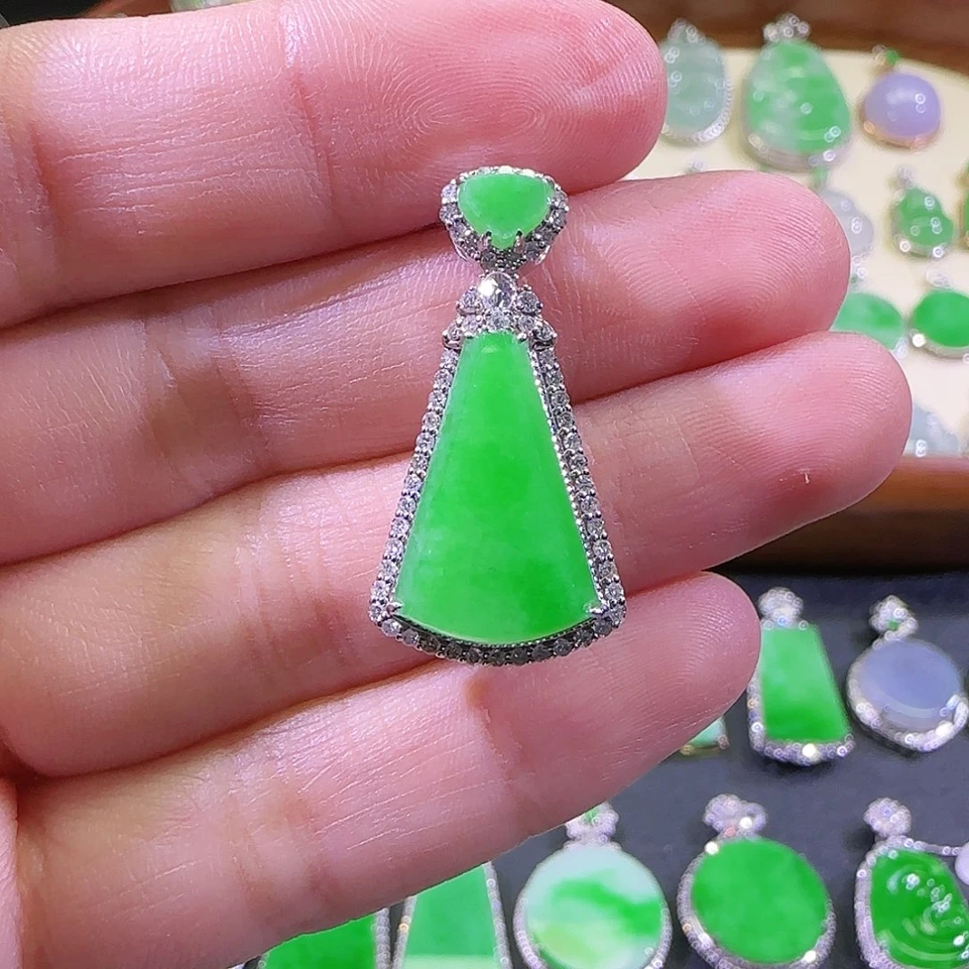 翡翠18K金镶嵌吊坠(不含链)