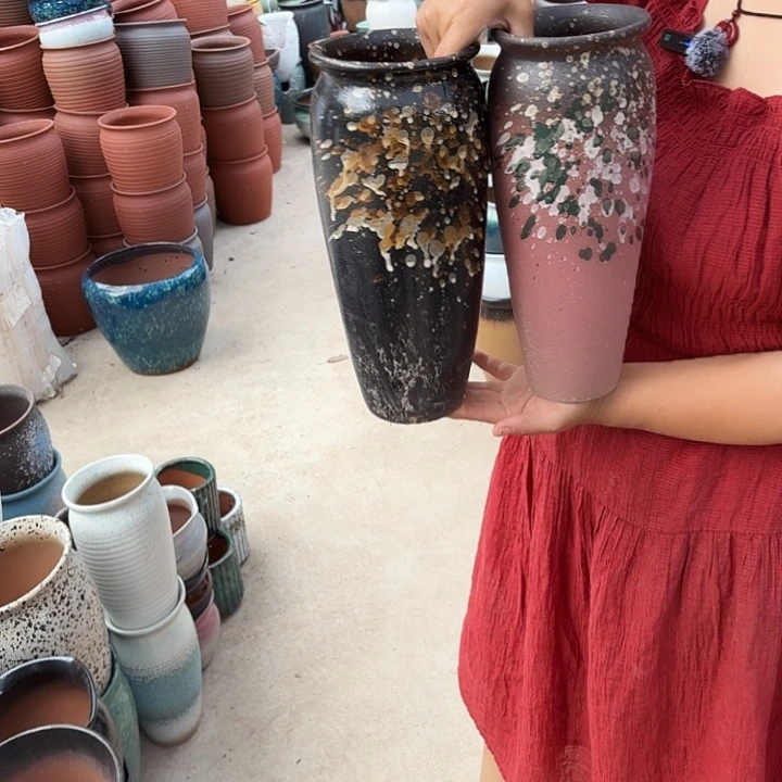 口13高31瑕疵两个盆子。