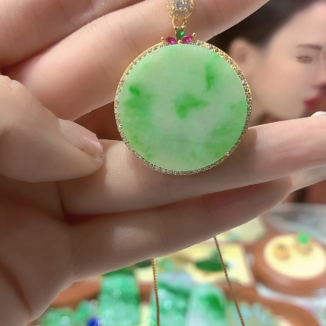翡翠银S925镶嵌颈饰翡翠