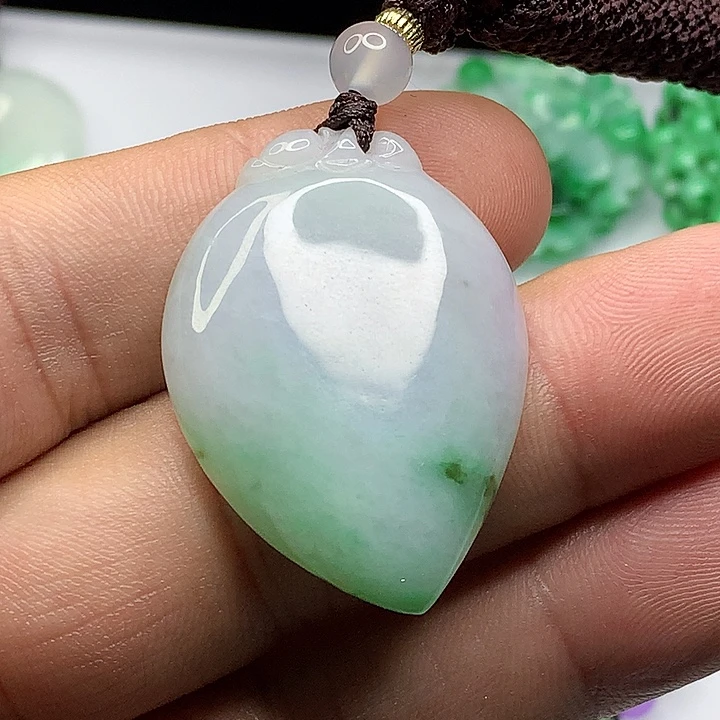 吊坠(赠链)未镶嵌翡翠