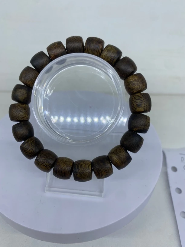 沉香手串，鼓珠单圈，12克+，多样性发1。