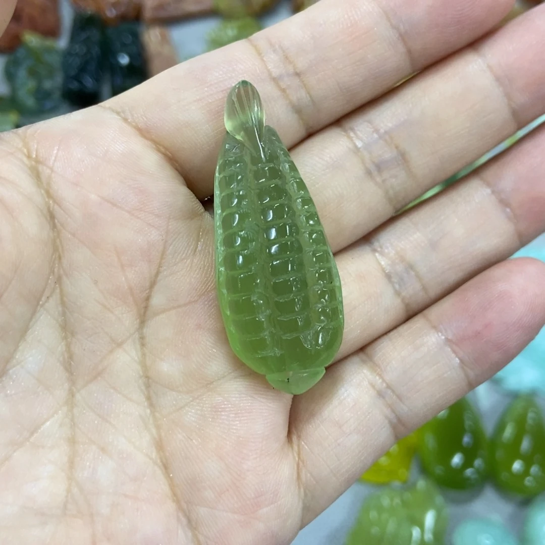 未镶嵌蛇纹石玉挂件