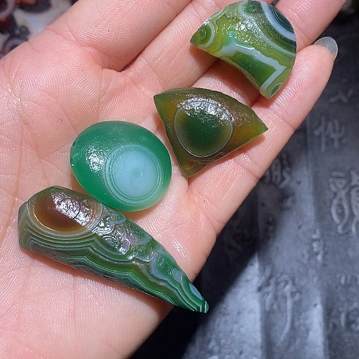 疏***浅玛瑙/玉髓颈饰合金