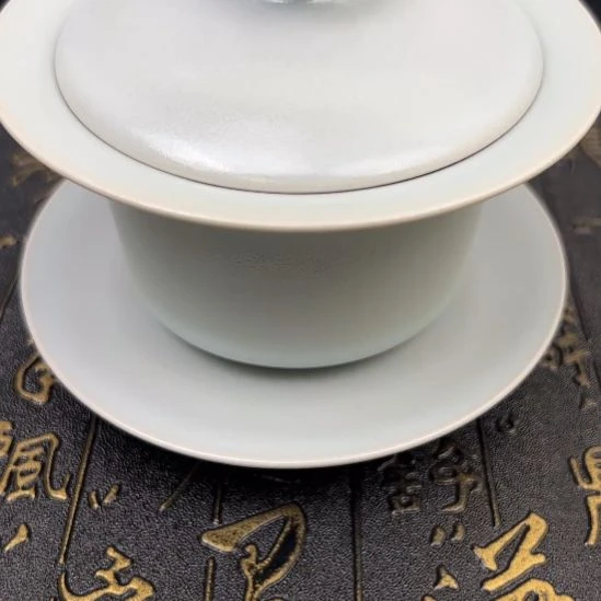 汝瓷月白仿古釉马蹄三才盖碗