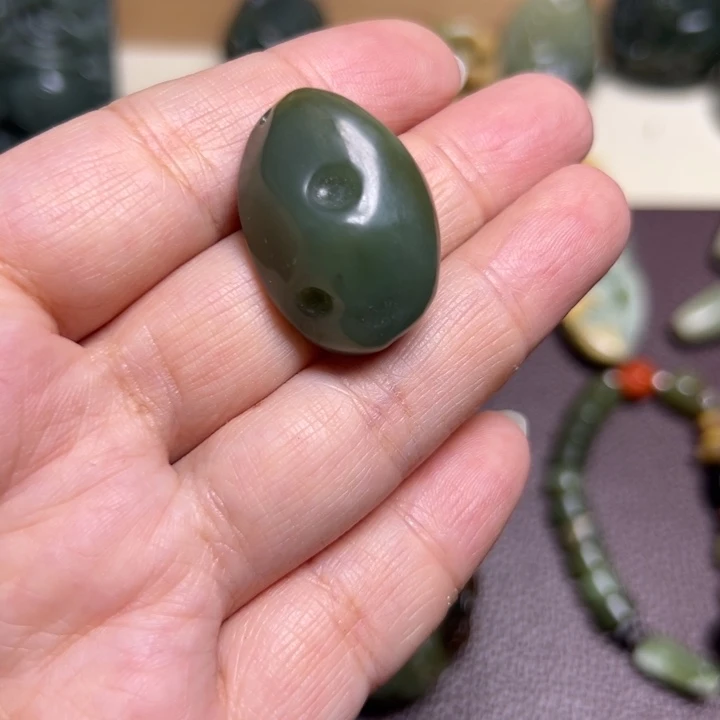 岫岩河磨玉（透闪石质玉）未镶嵌颈饰