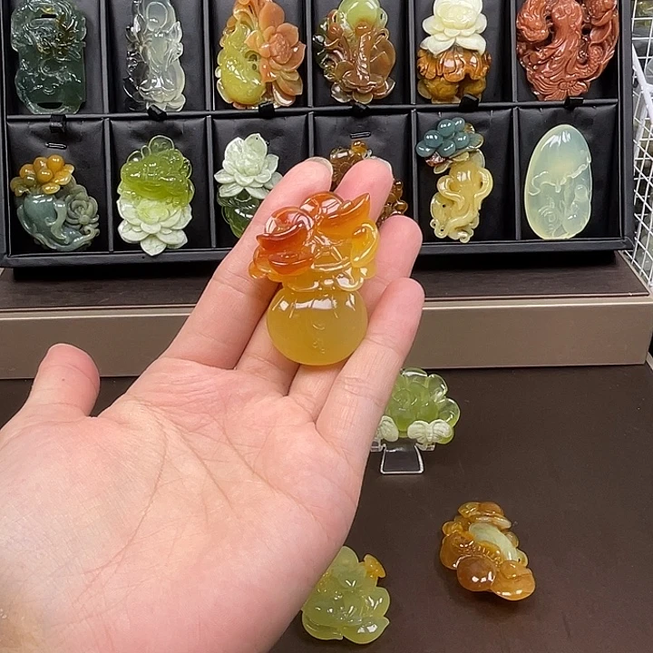 安****未镶嵌蛇纹石玉吊坠(不含链)