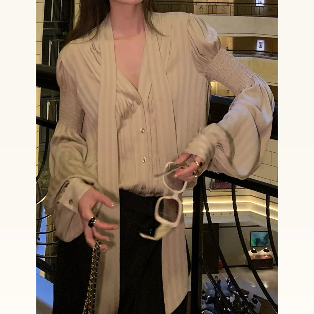 古金色V领衬衫女秋季新款丝带设计高级感时尚衬衣