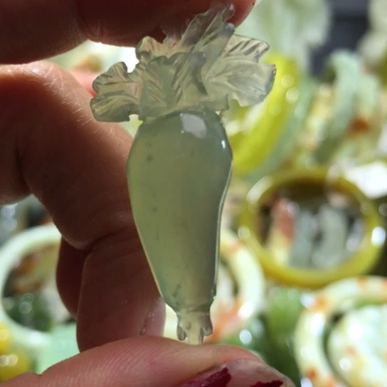 岫玉未镶嵌吊坠吊坠