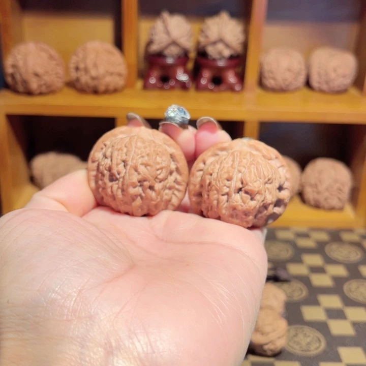 吊坠文玩核桃血麒麟