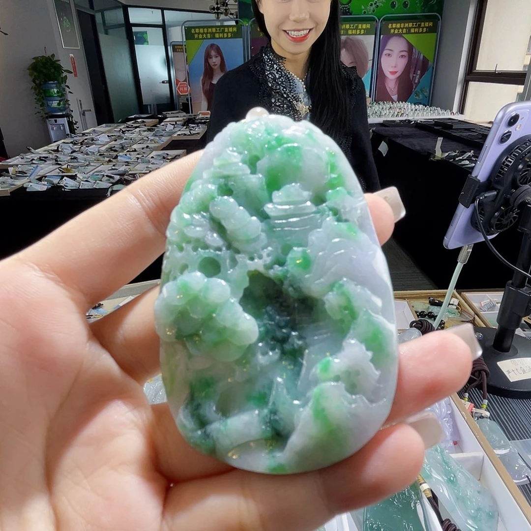 颈饰未镶嵌翡翠一个