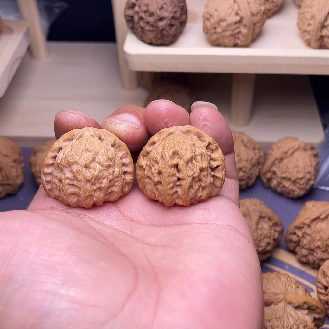 西***道文玩核桃白狮子36