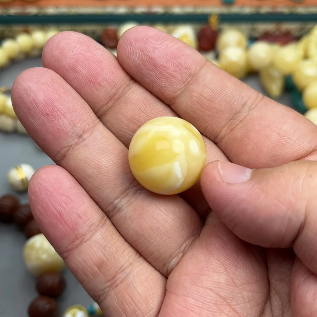 未镶嵌琥珀珠宝奇石129