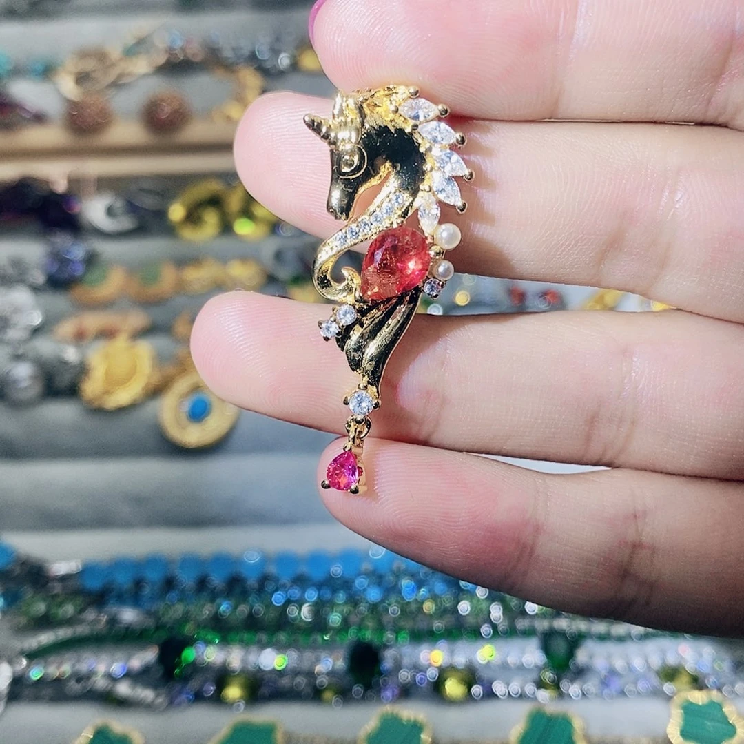 【闪购商品】银S925镶嵌托帕石耳饰