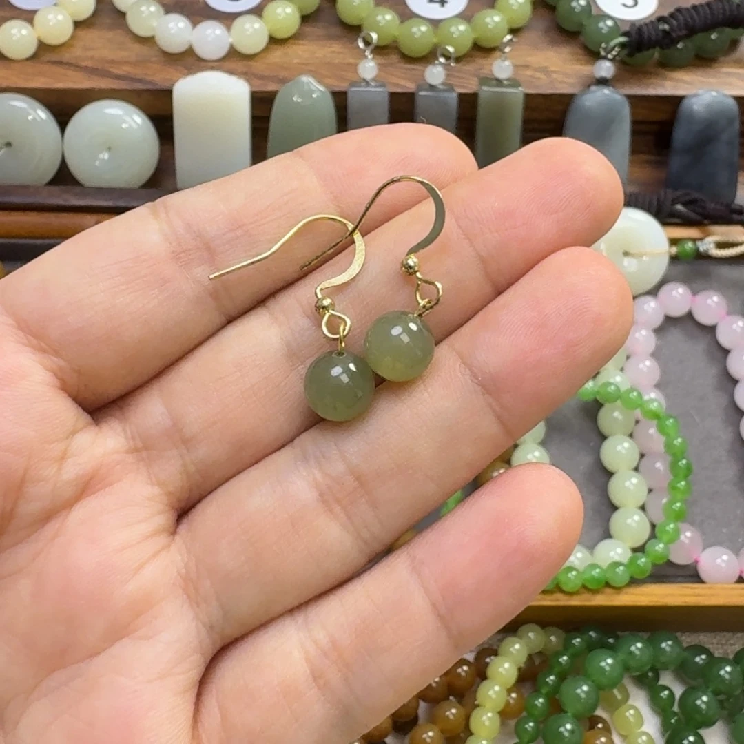 和田玉未镶嵌耳饰