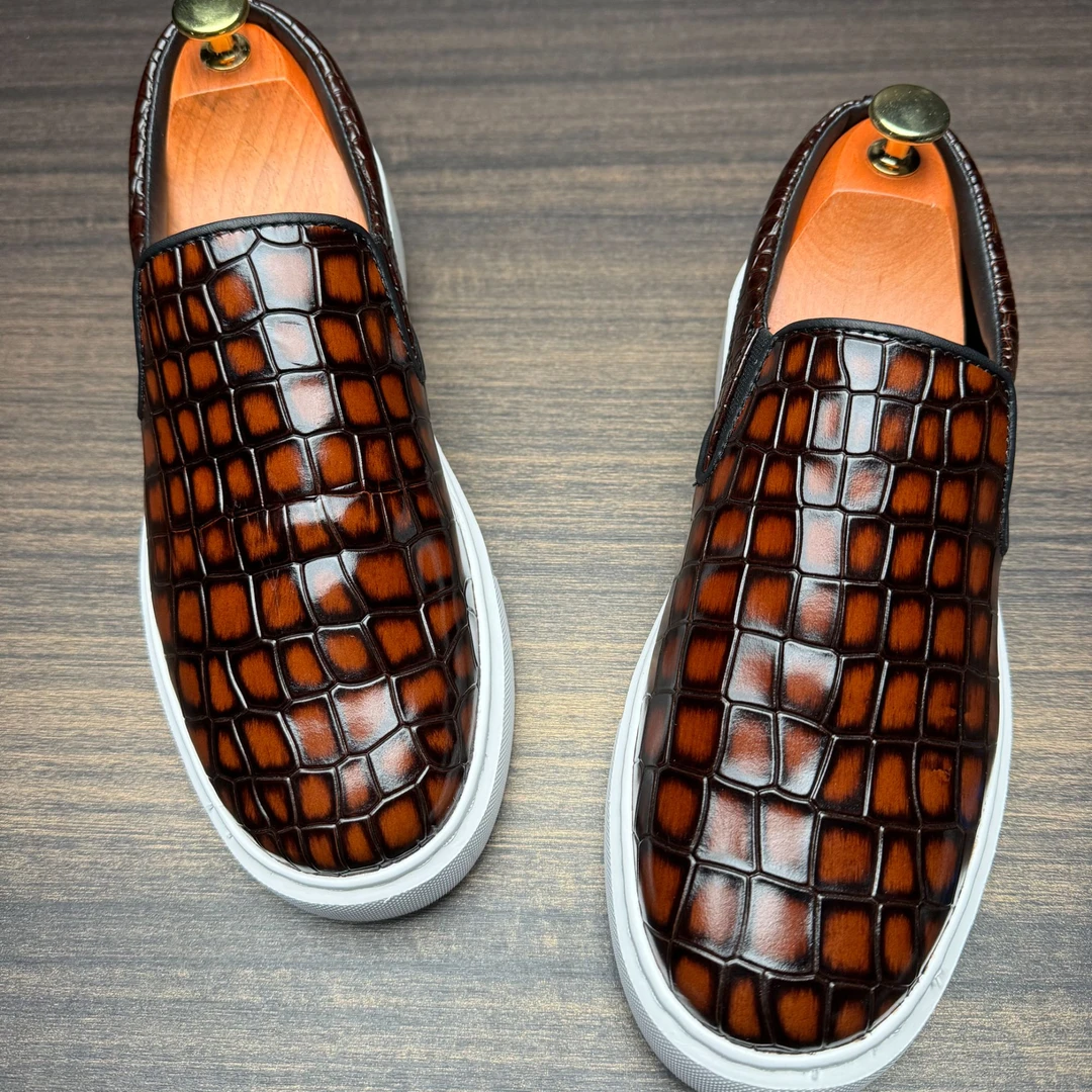 尼罗 男士稀有皮板鞋断码处理 琥珀商务时尚百搭休闲时尚男鞋1998