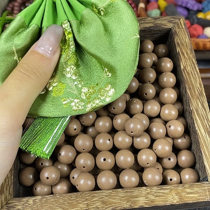 1.0松塔瑕疵珠约90g