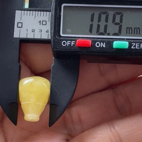 【闪购商品】未镶嵌蜜蜡裸石12杂
