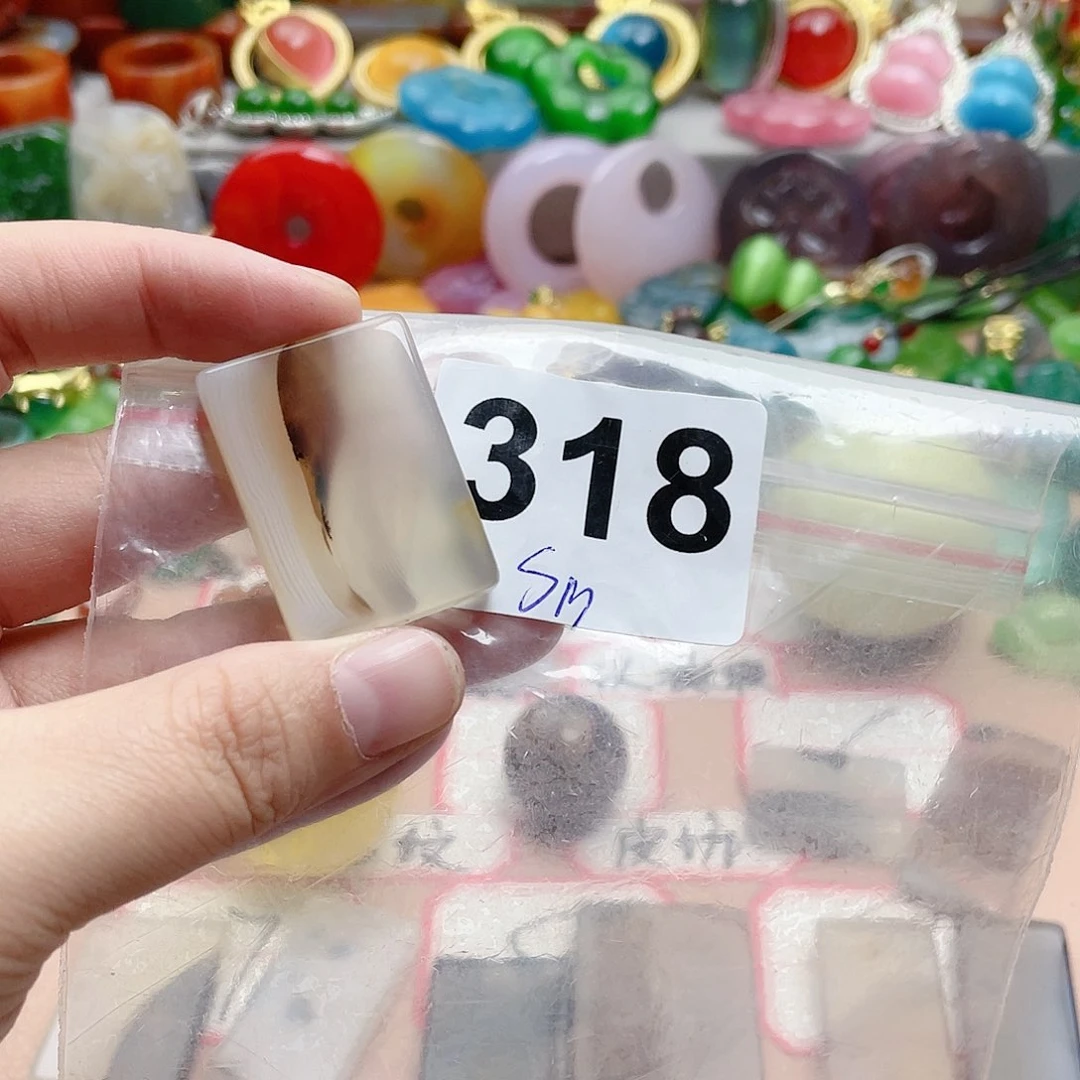 合金颈饰玛瑙/玉髓起**了