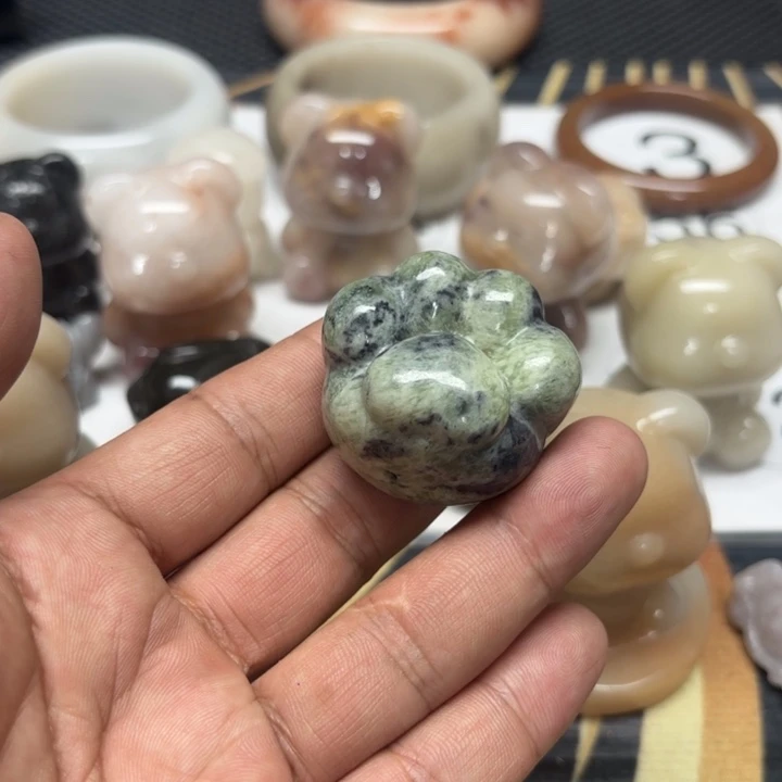 石英质玉未镶嵌手镯