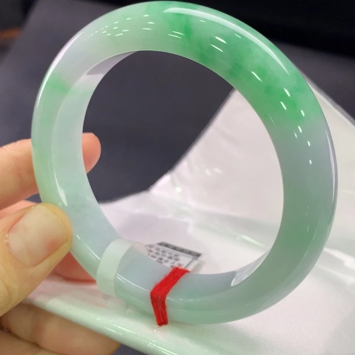 翡翠未镶嵌手镯正圈57.5