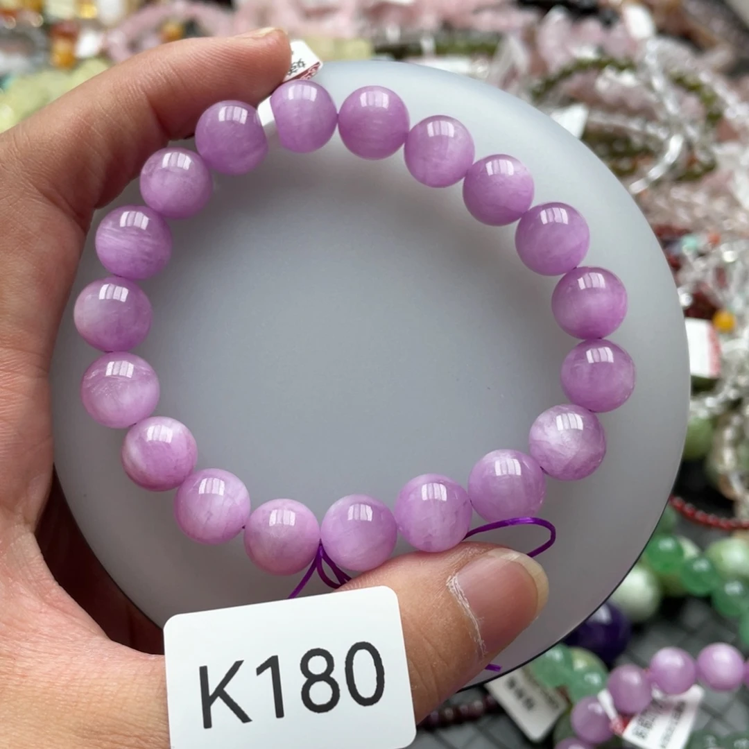 未镶嵌锂辉石多样性