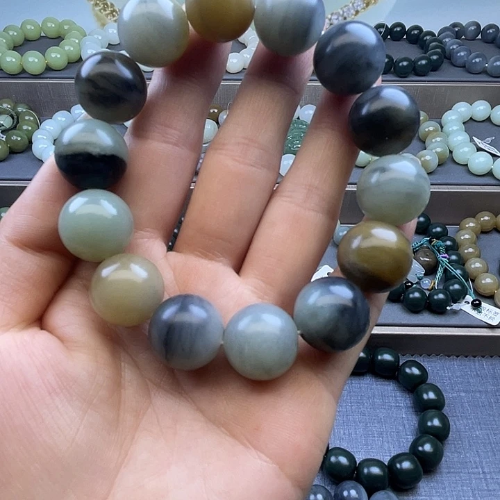 和田玉未镶嵌手链