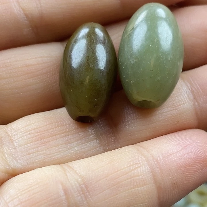 *****和田玉未镶嵌颈饰