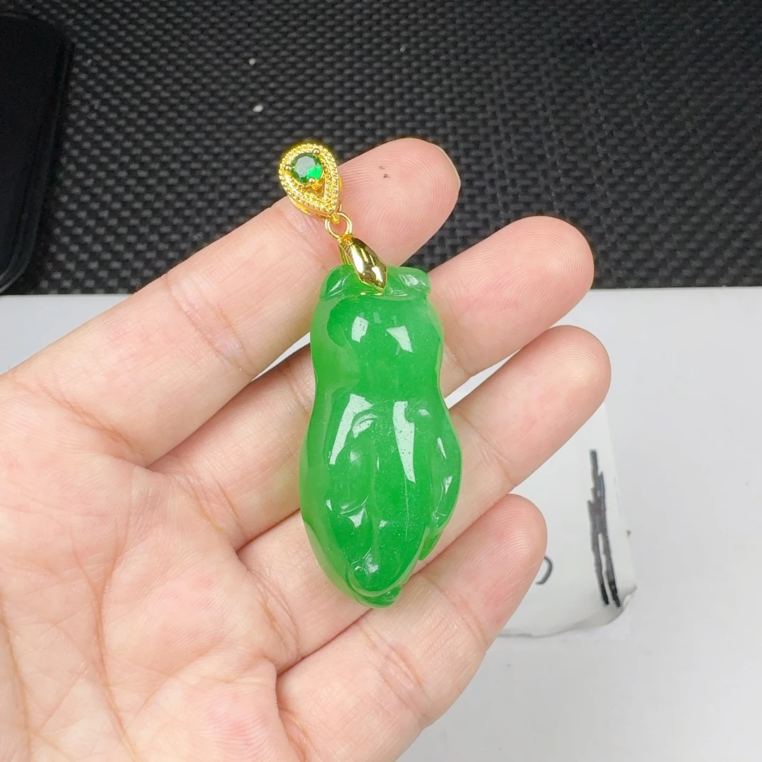z82绿佛手吊坠精致