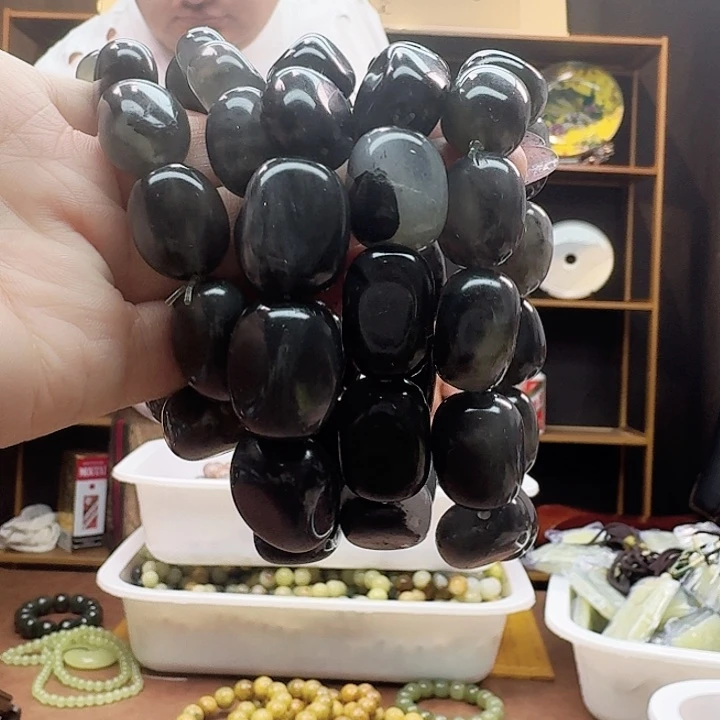 手链未镶嵌和田玉随行