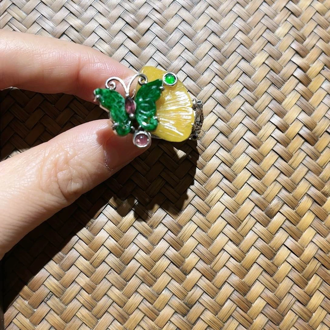 翡翠戒指合金个性十足时尚