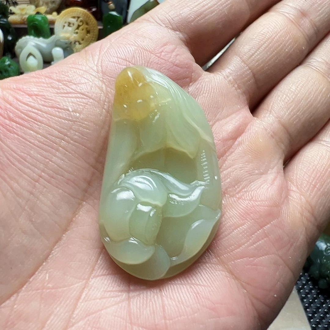 和田玉（糖玉）未镶嵌颈饰