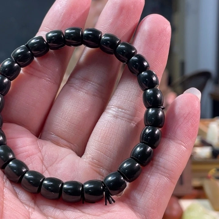 颈饰未镶嵌和田玉两**草