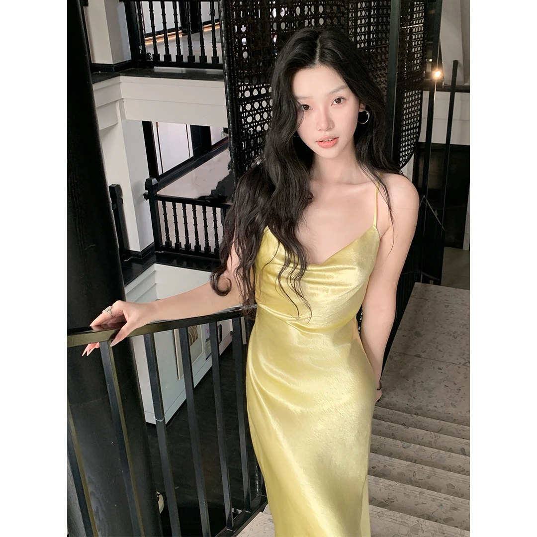SYT自制 珠光收腰露背仿醋酸吊带连衣裙