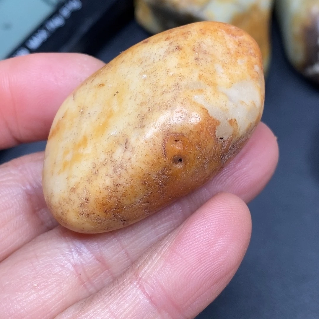 和田玉未镶嵌珠宝奇石